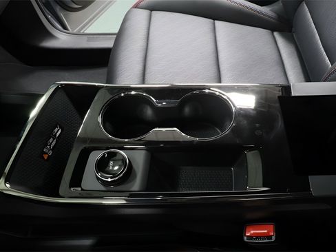 New 2026 Chevrolet Equinox RS w/ Convenience Package III image 18