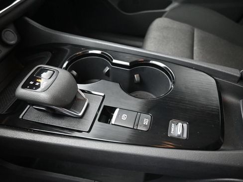 Used 2025 Nissan Rogue SV FWD image 26
