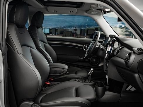 Used 2024 MINI Cooper SE image 24