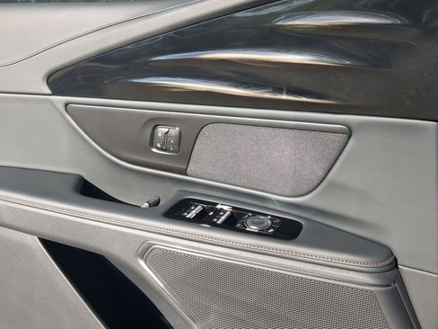 New 2026 Lincoln Nautilus Premier image 12