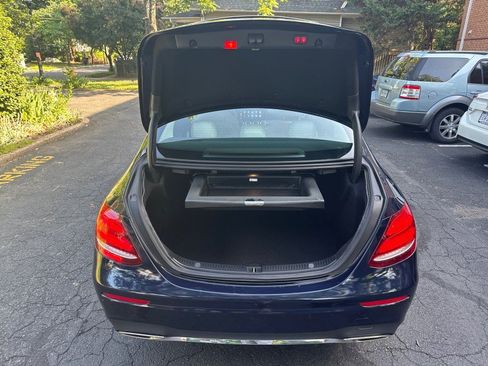 Used 2017 Mercedes-Benz E 300 4MATIC image 33