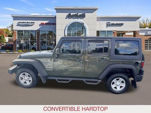 Used 2015 Jeep Wrangler Unlimited Sport w/ Connectivity Group image 5