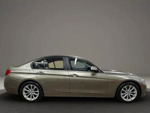 Used 2016 BMW 320i xDrive Sedan AWD/4WD image 8