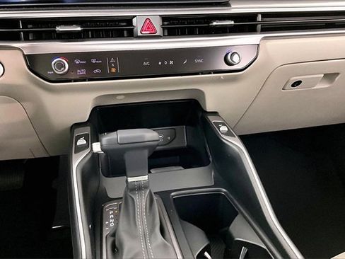 New 2026 Kia Sorento S image 7