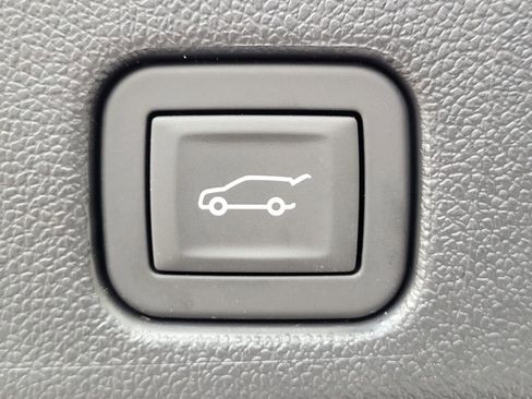 New 2026 GMC Acadia Elevation image 14