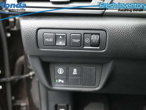 Used 2018 Honda Accord Touring image 24