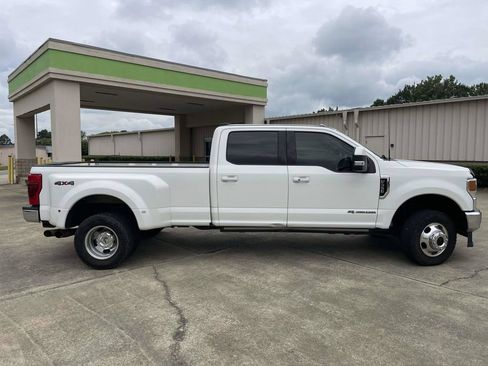 Used 2022 Ford F350 Lariat w/ Lariat Ultimate Package AWD/4WD image 2
