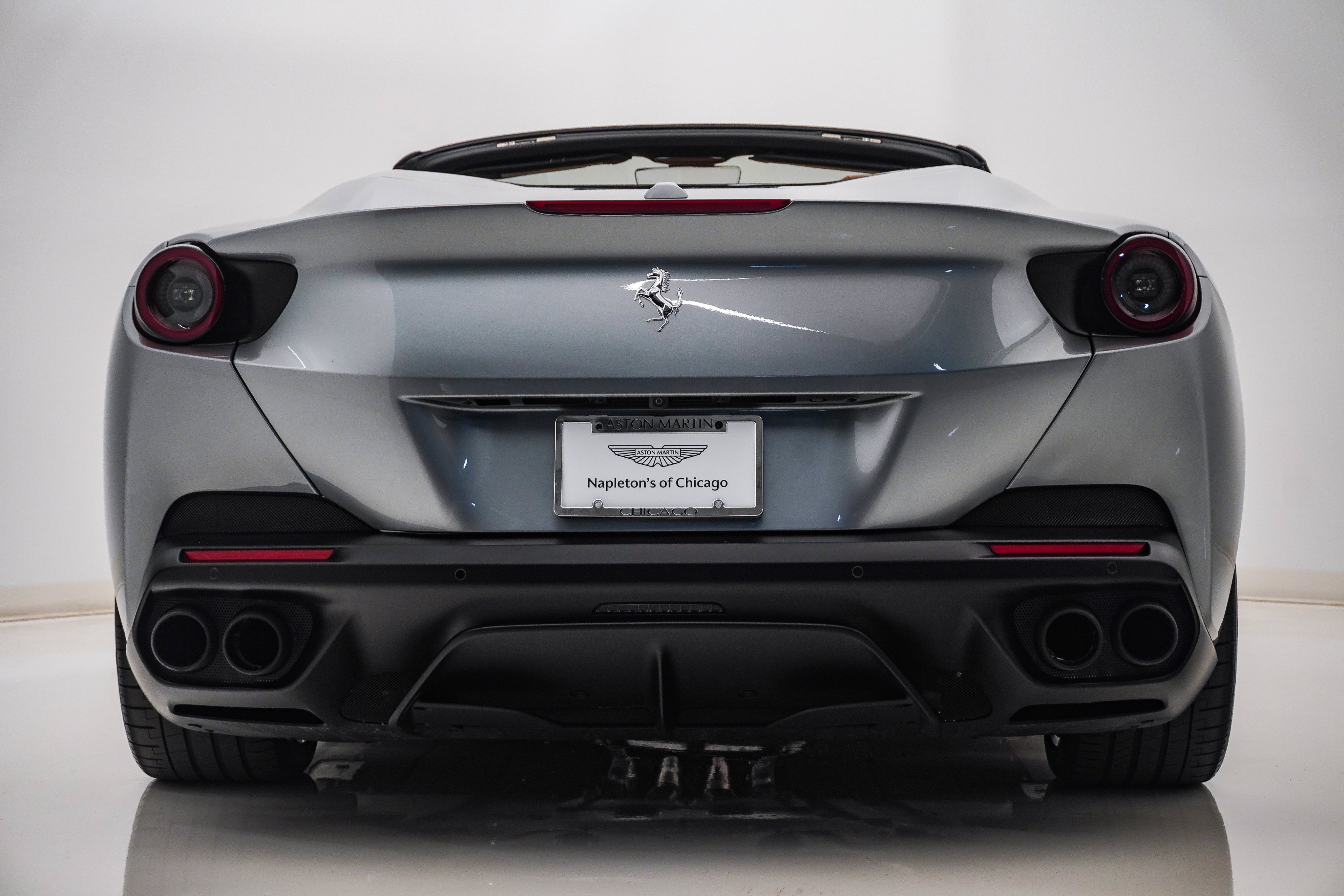 Used 2019 Ferrari Portofino RWD image 10