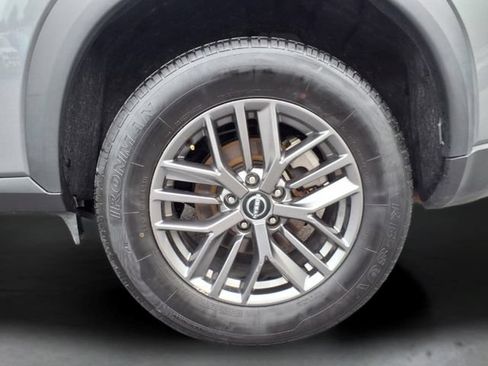 Used 2024 Nissan Rogue S AWD/4WD image 8