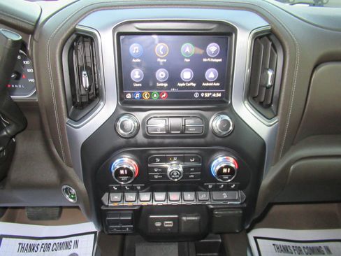 Used 2020 GMC Sierra 1500 SLT w/ SLT Premium Plus Package image 18