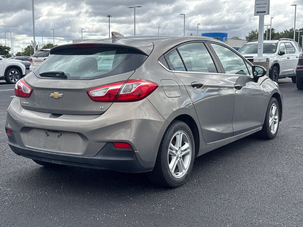 Used 2017 Chevrolet Cruze LT FWD image 10