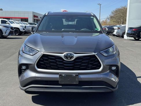 Used 2023 Toyota Highlander XLE image 27