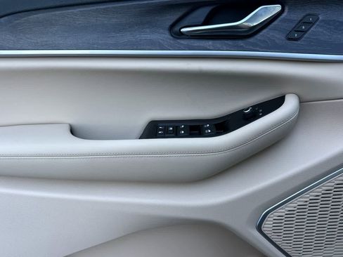 New 2026 Jeep Grand Cherokee L Limited image 12