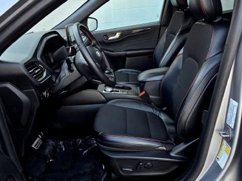Used 2023 Ford Escape ST-Line Select AWD/4WD image 12