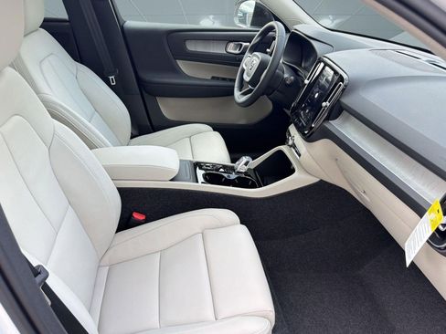 New 2026 Volvo XC40 B5 Plus w/ Protection Package Premier image 30