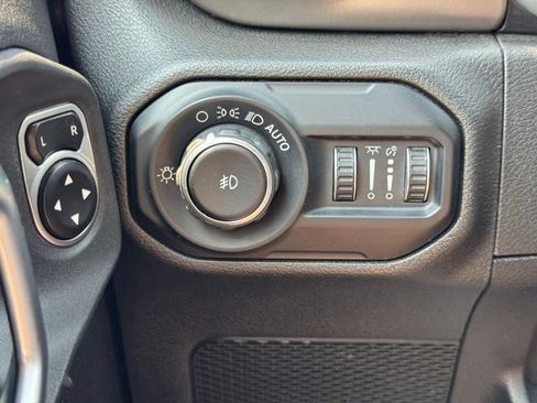 Used 2020 Jeep Wrangler Unlimited Sport S AWD/4WD image 36