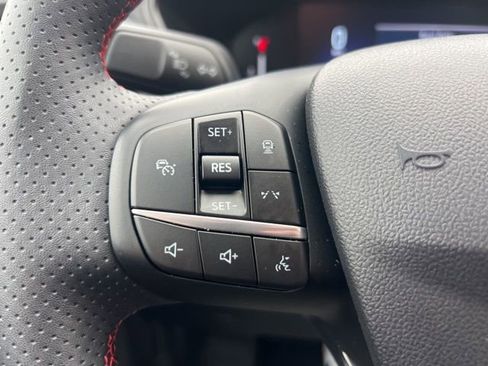 Certified 2024 Ford Escape ST-Line Select w/ Tech Pack #1 image 9