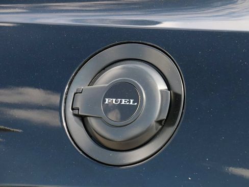 Used 2018 Dodge Challenger SRT Hellcat RWD image 8