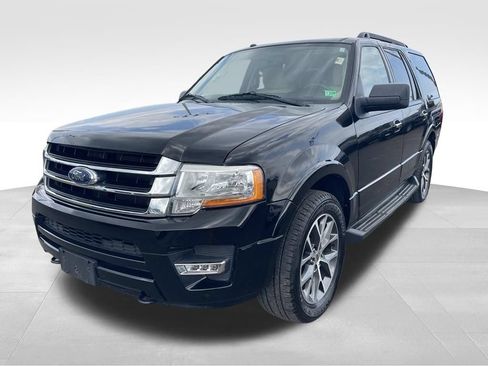 Used 2016 Ford Expedition XLT w/ Equipment Group 202A AWD/4WD image 19