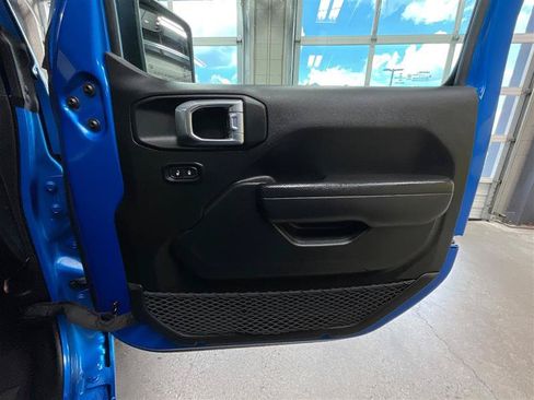 Used 2022 Jeep Wrangler Unlimited Sport AWD/4WD image 25