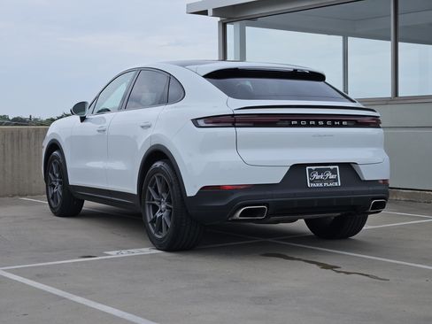 Certified 2026 Porsche Cayenne Coupe AWD/4WD image 3