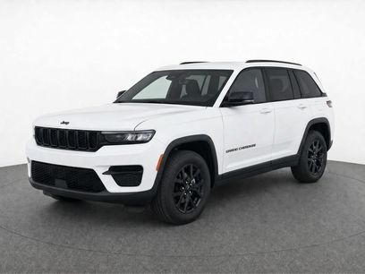 Used 2024 Jeep Grand Cherokee Laredo