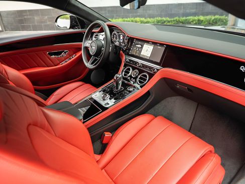 Used 2024 Bentley Continental GT AWD/4WD image 2