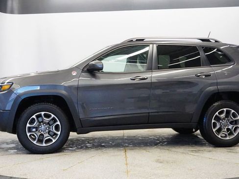 Certified 2020 Jeep Cherokee Trailhawk w/ Cold Weather Group image 2