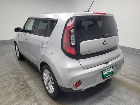 Used 2019 Kia Soul + image 5
