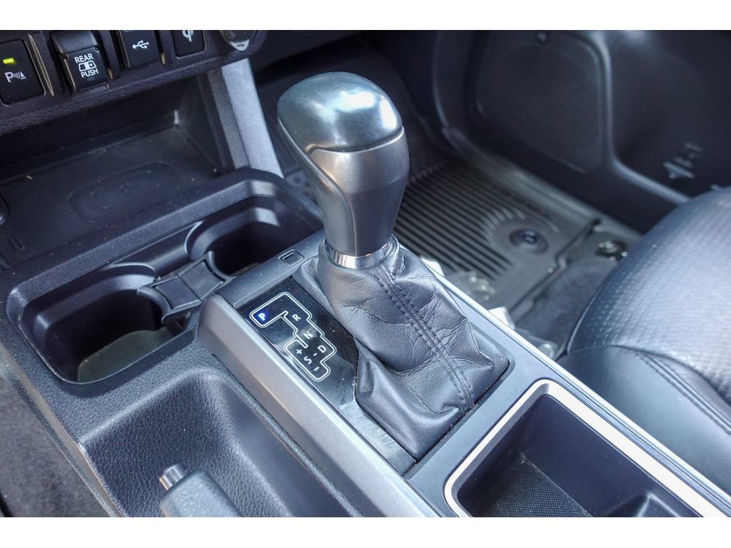 Used 2021 Toyota Tacoma TRD Sport w/ TRD Premium Sport Package AWD/4WD image 23
