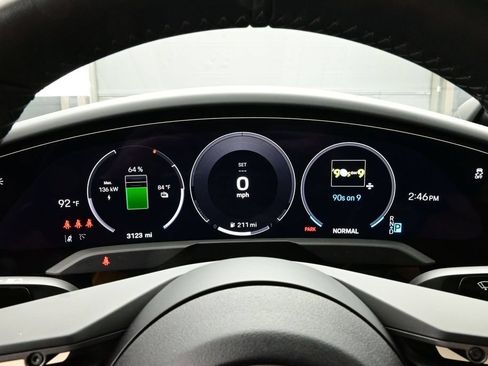 Used 2025 Porsche Taycan RWD image 9
