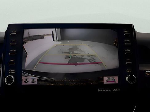 Used 2022 Toyota Camry XSE image 29