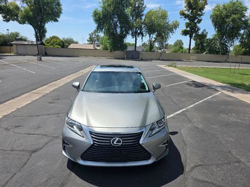 Used 2016 Lexus ES 350 w/ Accessory Package FWD image 8