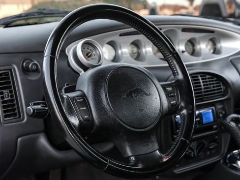 Used 2001 Chrysler Prowler image 13