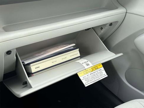 Certified 2025 Hyundai Kona Limited image 34