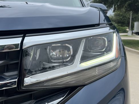 Certified 2023 Volkswagen Atlas SE w/ Panoramic Sunroof Package FWD image 6