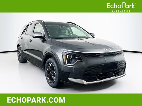 Used 2023 Kia Niro Wind w/ Wind Preserve Package FWD image 1
