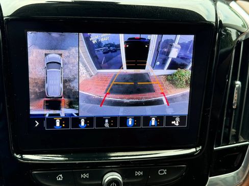 Used 2020 Chevrolet Traverse High Country FWD image 21