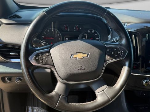 Used 2023 Chevrolet Traverse LT FWD image 15
