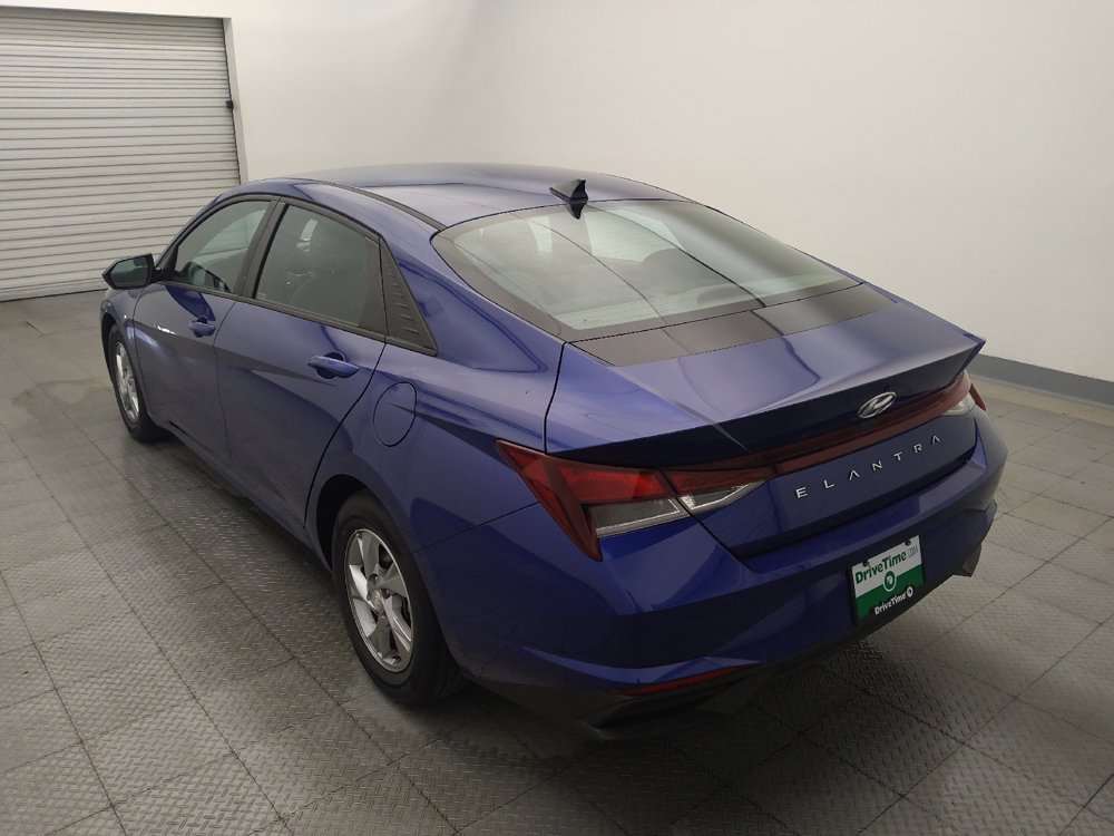 Used 2021 Hyundai Elantra SE FWD image 5
