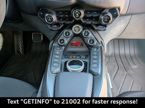 Used 2022 Aston Martin V8 Vantage Coupe image 19