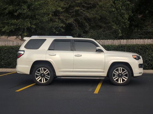 Used 2022 Toyota 4Runner Limited AWD/4WD image 8