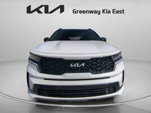 Certified 2023 Kia Sorento S w/ Panoramic Sunroof Package FWD image 2