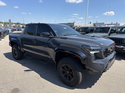 Used 2024 Toyota Tacoma TRD Pro AWD/4WD image 12