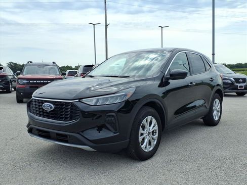 Used 2023 Ford Escape Active w/ Tech Pack #2 AWD/4WD image 9