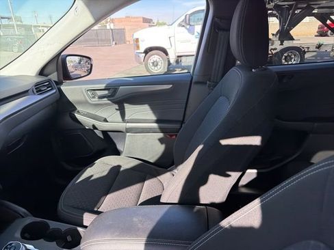 Used 2024 Ford Escape Active image 17