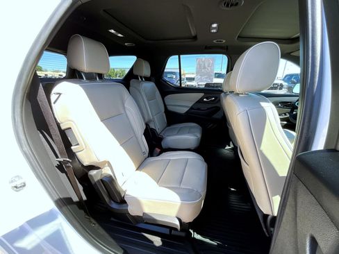 Used 2023 Chevrolet Traverse Premier AWD/4WD image 18