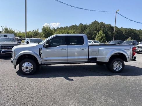 Used 2024 Ford F450 Lariat w/ Snow Plow/Camper Package AWD/4WD image 4