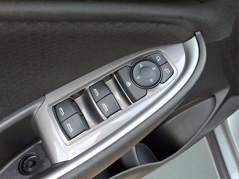 Used 2025 Chevrolet Malibu LT FWD image 9