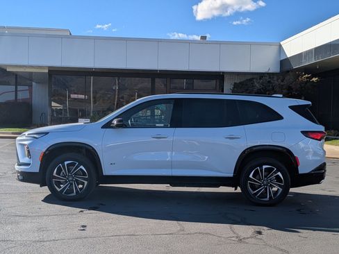 New 2026 Buick Enclave Sport Touring w/ Power Package image 8